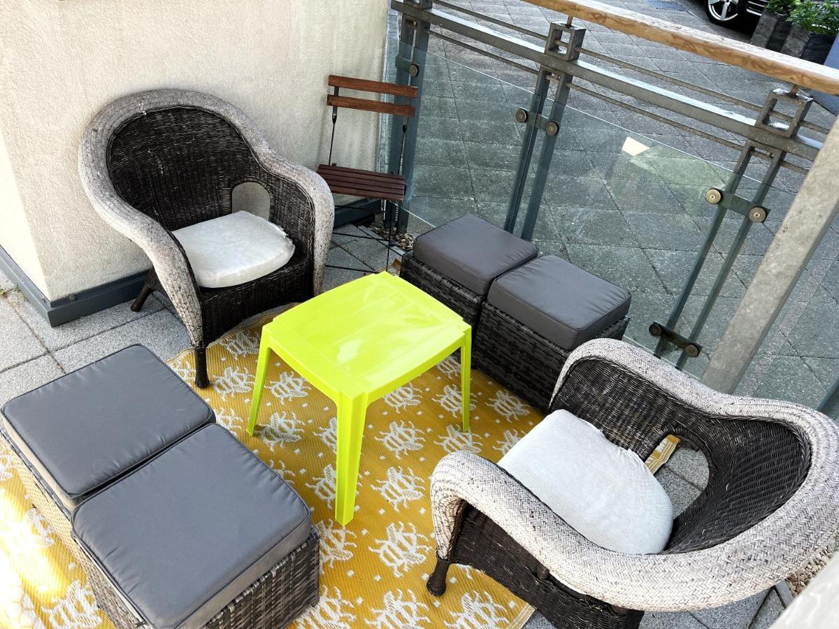 Retro Seaside Apt With Patio Apartment Swansea