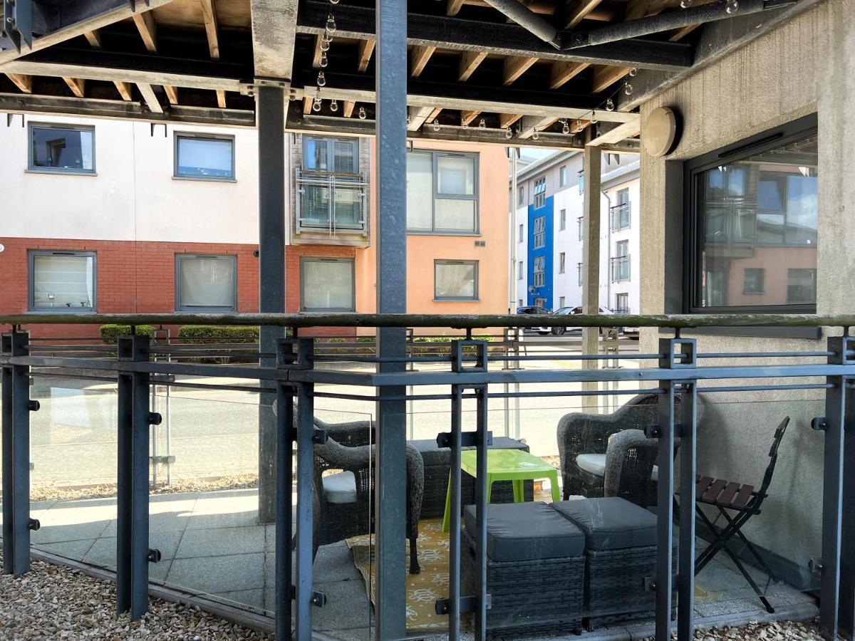 Retro Seaside Apt With Patio Apartment *
